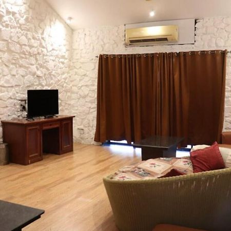 Lion'S Cage Villa Igatpuri Exteriör bild